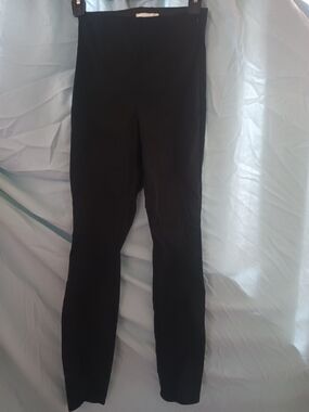 H&M Black Straight-Leg Pants — Sleek Everyday Staple